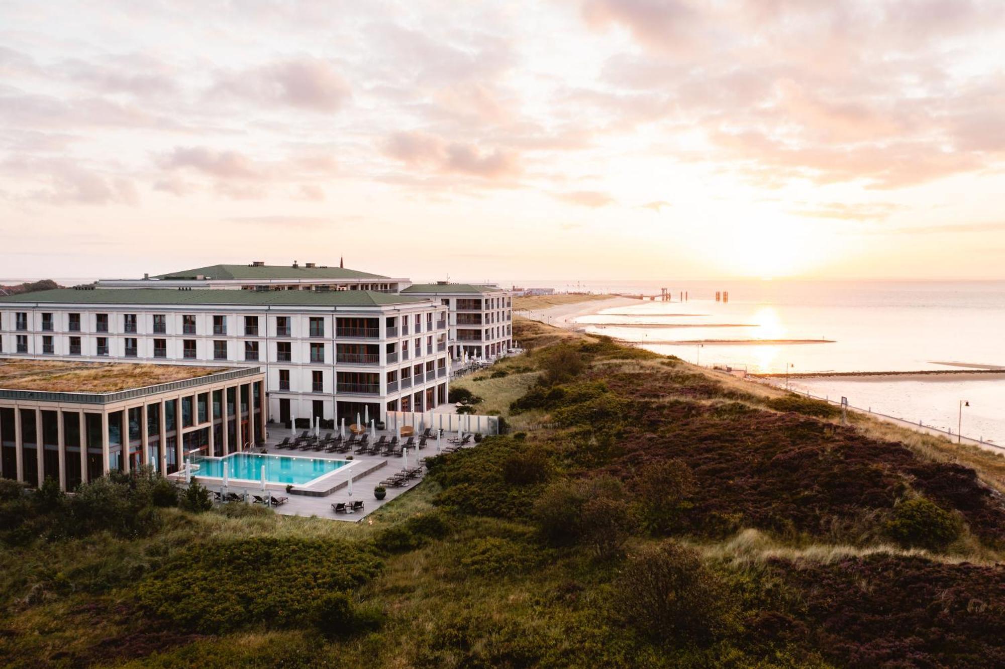 A-Rosa Sylt Hotel List Exterior photo The Grand Hotel Kurhaus Binz