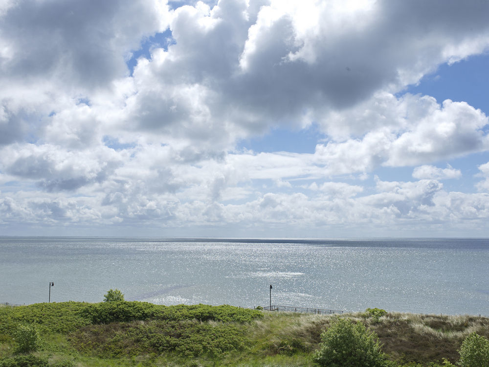 A-Rosa Sylt Hotel List Exterior photo View of the North Sea from the coast of Schleswig-Holstein